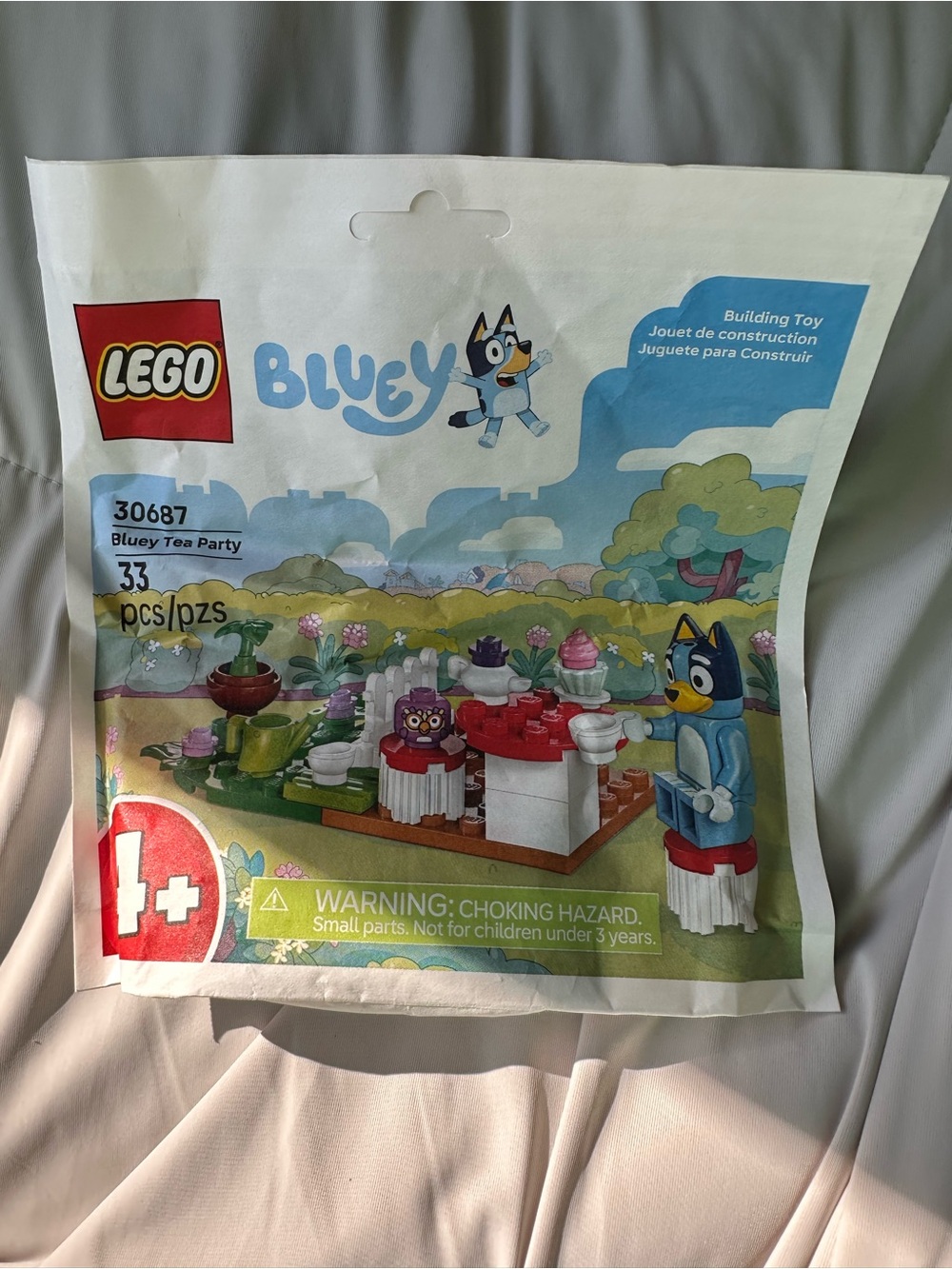LEGO Bluey Tea Party Set - Blue, White, Red, Green